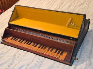 lot 498 image: Clavicord by BWM Benn