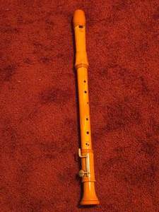 lot 530 image: Maple Wood Tenor Recorder with Key - Sonae Klasse by Adler