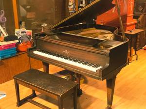lot 585 image: Piano by Raudenbush & Sons (St. Paul MN) with Piano Bench