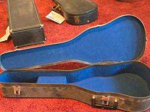 lot 592 image: 32 Guitar Case (empty)
