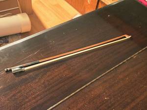 lot 607 image: Cello Bow