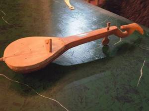 lot 619 image: Violin by Lahuta Gusle (Yugoslavia)