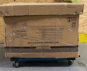 lot 28 image: Ironton 30in. 5-Drawer Mechanics Tool Cart, 33-78in.L x 17-58in.W x 39-18in.H, 700-Lb. Capacity MSRP $299.99