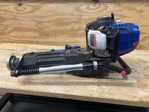 lot 83 image: Powerhorse 38cc post pounder