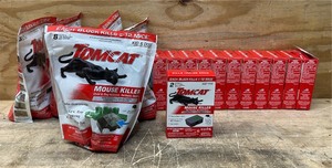 lot 203 image: Tomcat Mouse Killer lot of 17
