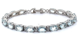 lot 15 image: Sparkling 13.30 Carat Oval Cut Natural Aquamarine Tennis Bracelet VIDEO
