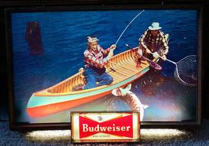 lot 11 image: Vintage Collectors Budweiser King of Beers Lighted Sign