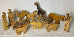 lot 68 image: Vintage Community Playthings 1950s Era Wooden Block Set - Husband, Wife, Mailman and Zoo Animals