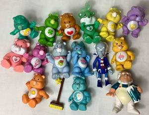 lot 56 image: Vintage Care Bears with 15 Care Bears Poseable Action Figures