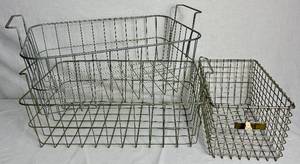 lot 134 image: Lot of 3 Metal Wire Storage Baskets