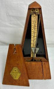 lot 138 image: Antique Maelzel Metronome Paris France