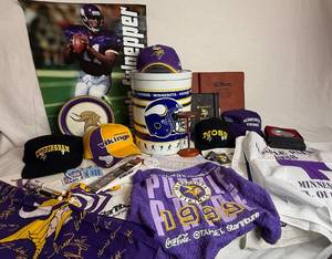 lot 90 image: Minnesota Vikings Memorabilia Through the Years LOT 2