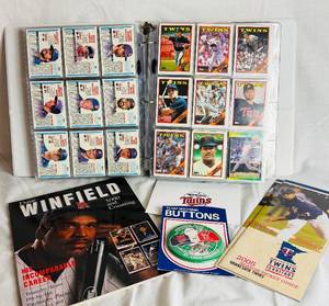 lot 144 image: Minnesota Twins Trading Cards and Memorabilia LOT 2