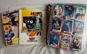 lot 143 image: Minnesota Twins Trading Cards and Memorabilia