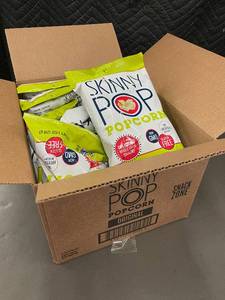 lot 43 image: RI 5 - SkinnyPop Original Popcorn 1 oz Bags, Box of 12 (Best By 05082025)