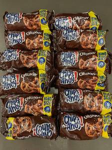 lot 146 image: Bulk Lot of 12 Chips Ahoy Chunky King Size Cookie Packs (8 CookiesPack)