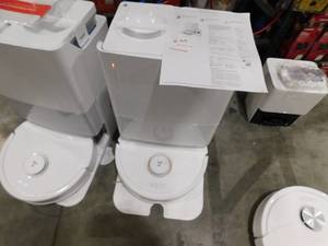 lot 32 image: Roborock Qrevo Pet Standard Series Robot Vacuum and Mop for Carpet and Hardwood, Smart Navigation, Pet-Friendly, White