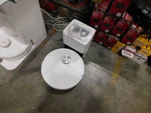 lot 33 image: Roborock Q10 VFS 13. 9 in. Robotic Vacuum and Mop with Smart Navigation Auto Lifting Mop Multi-Surface in White