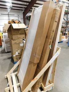 lot 77 image: Pallet lot of Doors