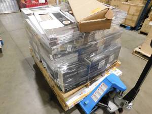 lot 115 image: Wholesale Pallet Lot Miscellaneous Flooring Items