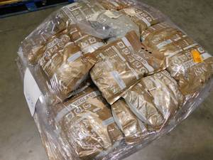 lot 123 image: 0.50 in. Quantum Glacial Silver Gray Fire Glass - 20 lb. Bag x 30