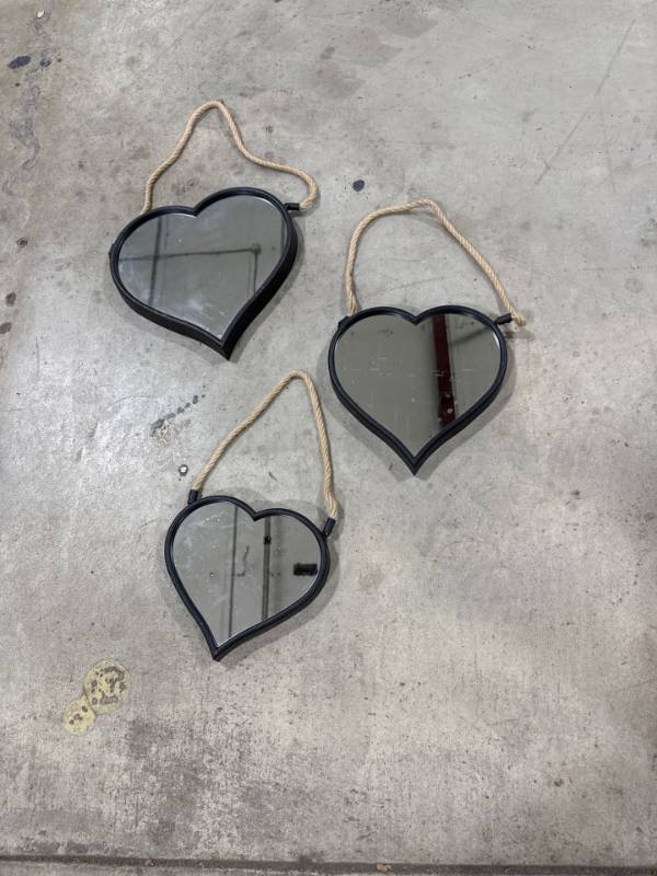 lot 0054 image: Heart Shaped Rope Mirrors