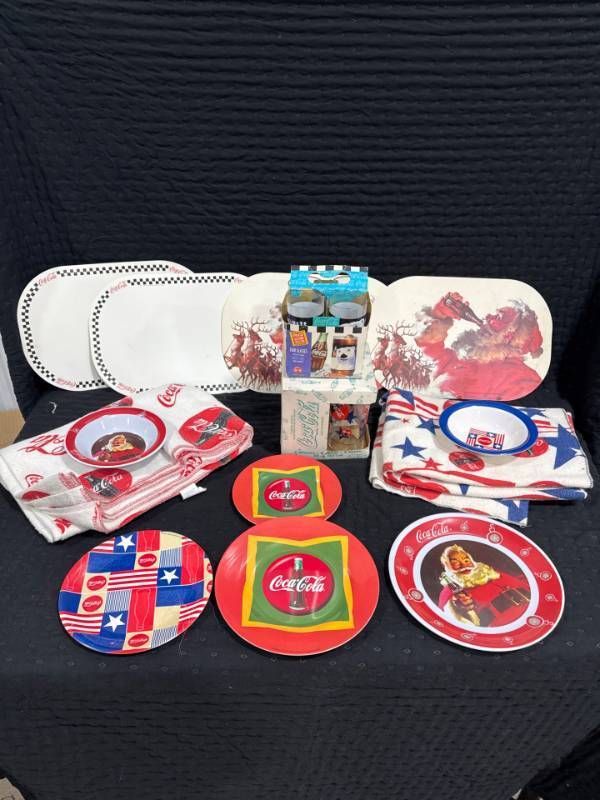 lot 0082 image: Coca-Cola Collectibles & Dinnerware Set