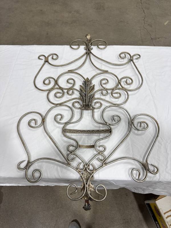 lot 0125 image: Ornate Metal Wall Sconce