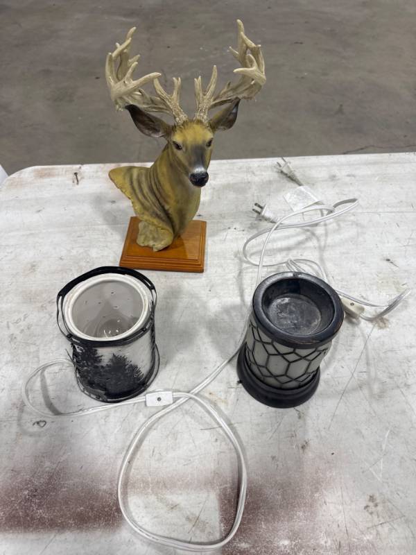 lot 0162 image: Deer Bust & Electric Warmers