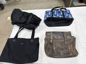 lot 0542 image: Collection of Assorted Bags