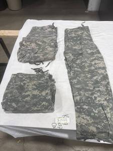 lot 0550 image: ACU Digital Camo Pants