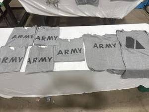 lot 0551 image: Gray ARMY T-Shirts