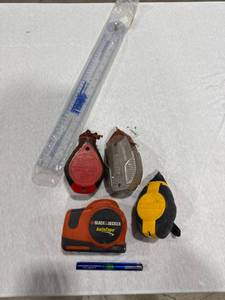 lot 0571 image: Assorted Hand Tools