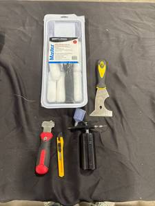 lot 0576 image: Painting & Craft Tool Set