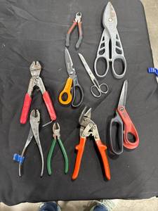 lot 0577 image: Assorted Pliers & Cutters