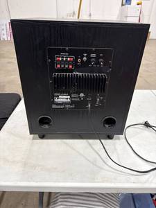 lot 0584 image: Jensen Powered Subwoofer