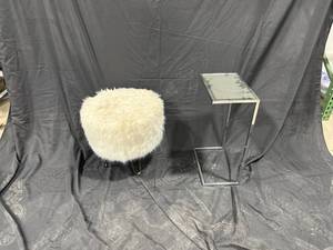 lot 0600 image: Faux Fur Ottoman Chrome Table Set