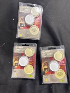 lot 0655 image: Lutron 3-Way Rotary Dimmers