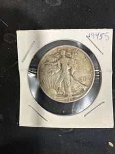 lot 0673 image: 1945S Walking Liberty Half Dollar