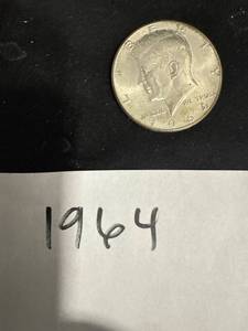 lot 0679 image: 1964 Kennedy Half Dollar