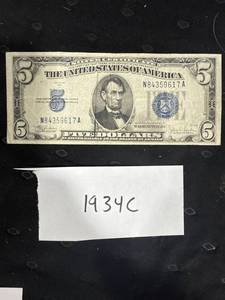 lot 0681 image: 1934C $5 Silver Certificate