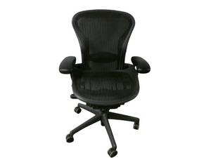 lot 2 image: Herman Miller Aeron Loaded Size B
