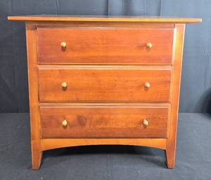 lot 35 image: Thomasville Impressions 3-Drawer Wood Dresser 28in Wide