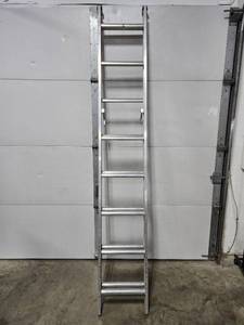 lot 68 image: Werner 3116 16ft Aluminum Extension Ladder, 200 lb Duty Rating