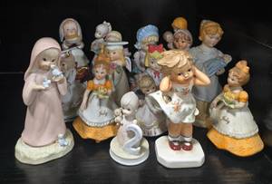 lot 79 image: Collection of Vintage Porcelain Figurines by Lefton, Avon, and Others