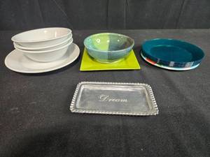 lot 81 image: Assorted Dinnerware Set with Plates, Bowls, and Decorative Tray