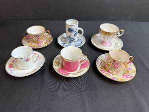 lot 104 image: Set of Vintage Miniature Porcelain Teacups and Saucers