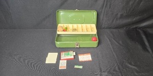 lot 174 image: VTG Tackle Box w VTG Lure & Bobber