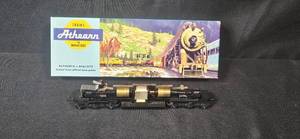 lot 200 image: HO Scale Model Train Lot Two Walthers Gold Line DMIR Cars and Athearn Miniature Train in Orig Box