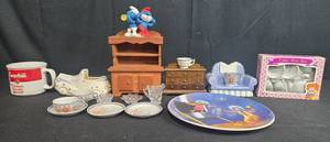 lot 201 image: Vintage Miniature Porcelain and Wood Dollhouse Accessories Collection
